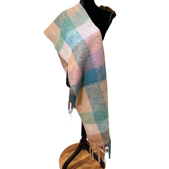 Unbranded Scarf Womens Large Rectangle Green Tan Fringe Plaid Block Check Soft - Picture 9 of 9